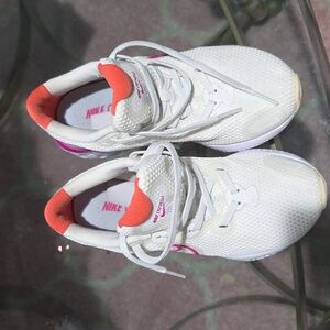 Nike Women's Cream and Pink Sneakers